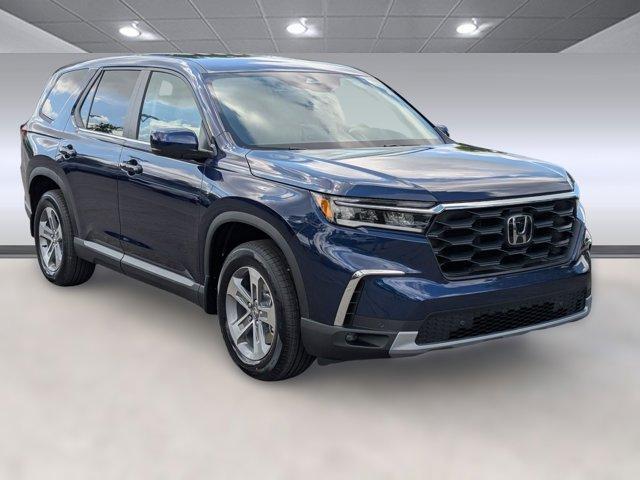 new 2025 Honda Pilot car, priced at $44,551