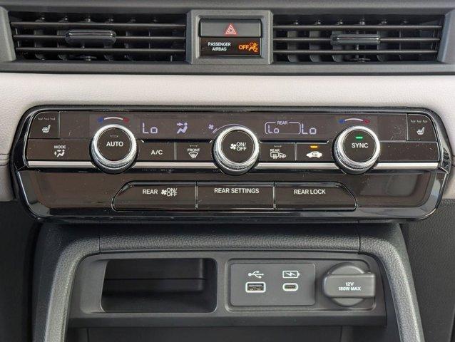 new 2025 Honda Pilot car, priced at $44,551