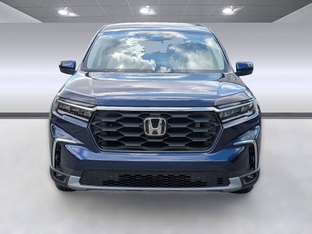 new 2025 Honda Pilot car, priced at $44,551