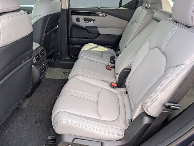 new 2025 Honda Pilot car, priced at $44,551