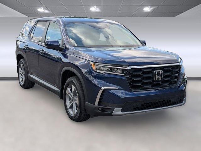 new 2025 Honda Pilot car, priced at $44,551