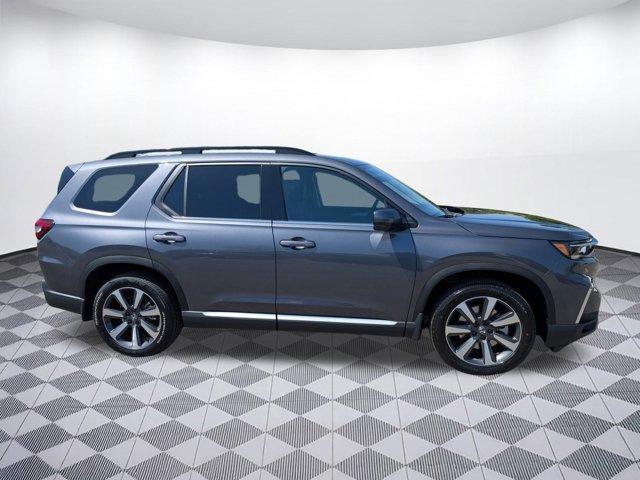 new 2025 Honda Pilot car, priced at $55,251