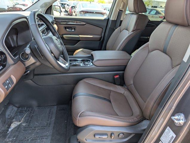 new 2025 Honda Pilot car, priced at $55,251
