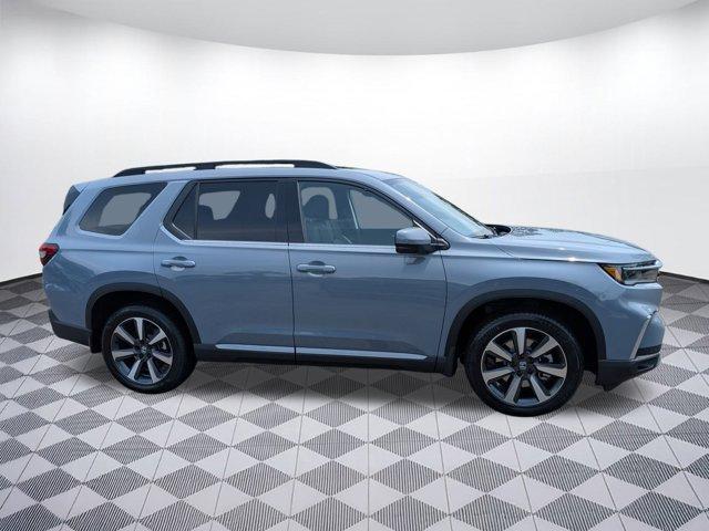 new 2025 Honda Pilot car, priced at $50,251