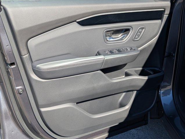 new 2025 Honda Pilot car, priced at $49,632
