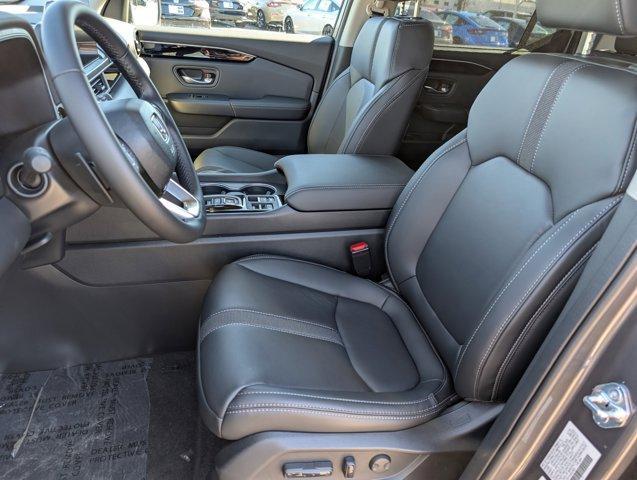 new 2025 Honda Pilot car, priced at $49,632