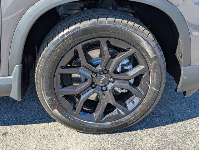 new 2025 Honda Pilot car, priced at $49,632