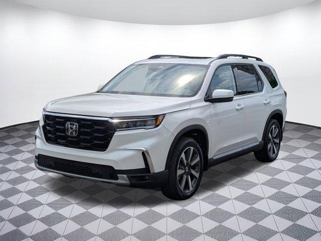 new 2025 Honda Pilot car, priced at $49,321