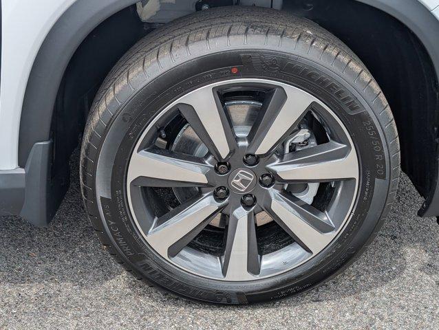 new 2025 Honda Pilot car, priced at $49,321
