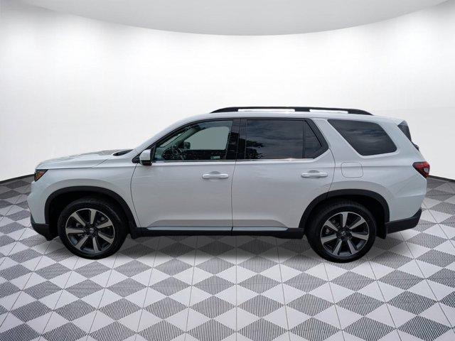 new 2025 Honda Pilot car, priced at $49,321