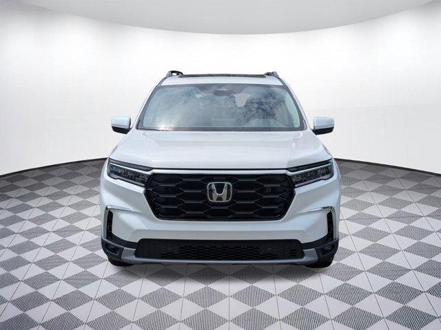 new 2025 Honda Pilot car, priced at $49,321