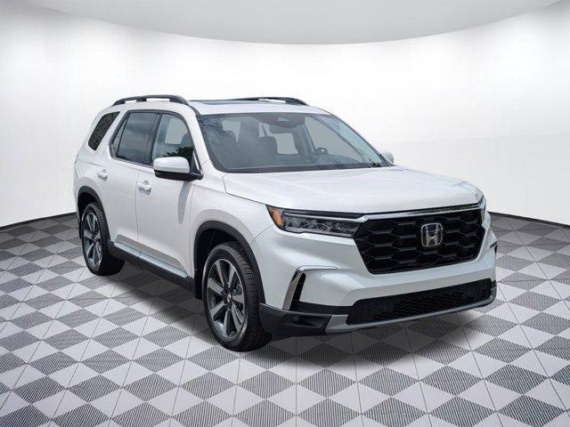 new 2025 Honda Pilot car, priced at $49,321