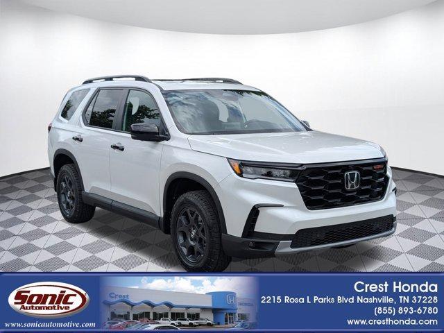 new 2025 Honda Pilot car, priced at $49,981