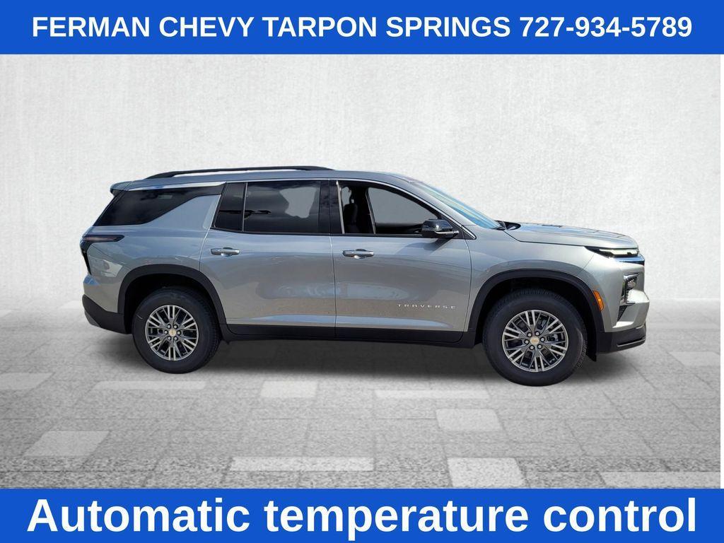 new 2025 Chevrolet Traverse car, priced at $39,695