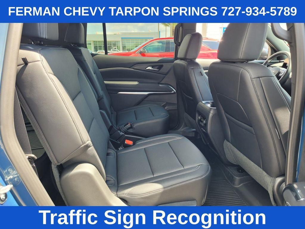 new 2025 Chevrolet Traverse car, priced at $45,304