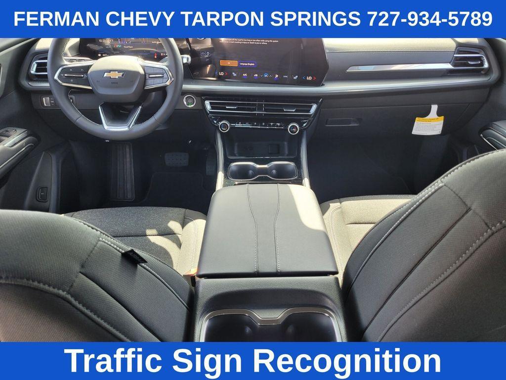 new 2025 Chevrolet Traverse car, priced at $40,395