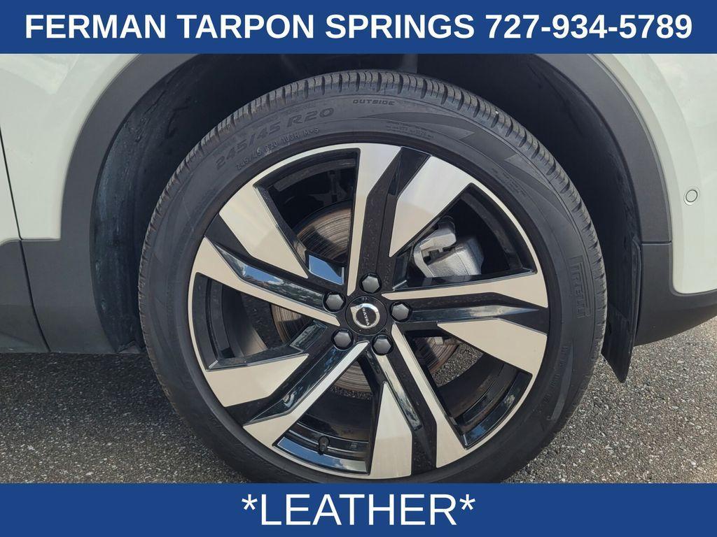 used 2025 Volvo XC40 car, priced at $36,400