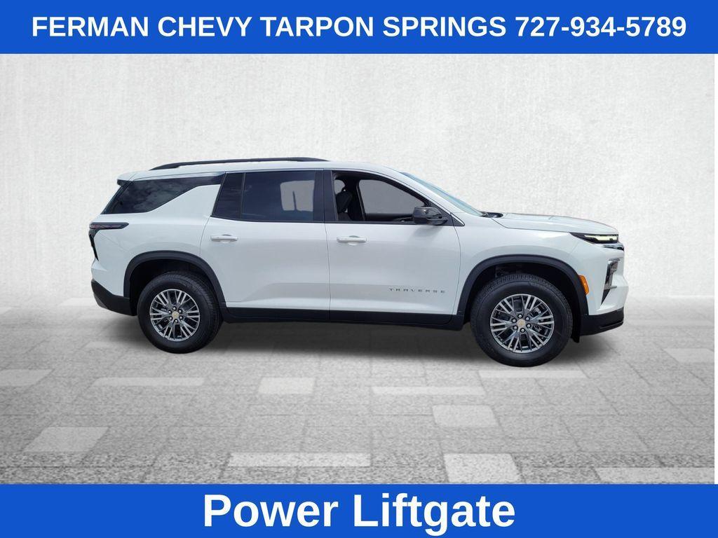 new 2025 Chevrolet Traverse car, priced at $39,895