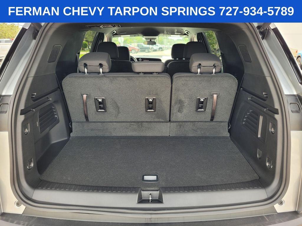 new 2025 Chevrolet Traverse car, priced at $39,895