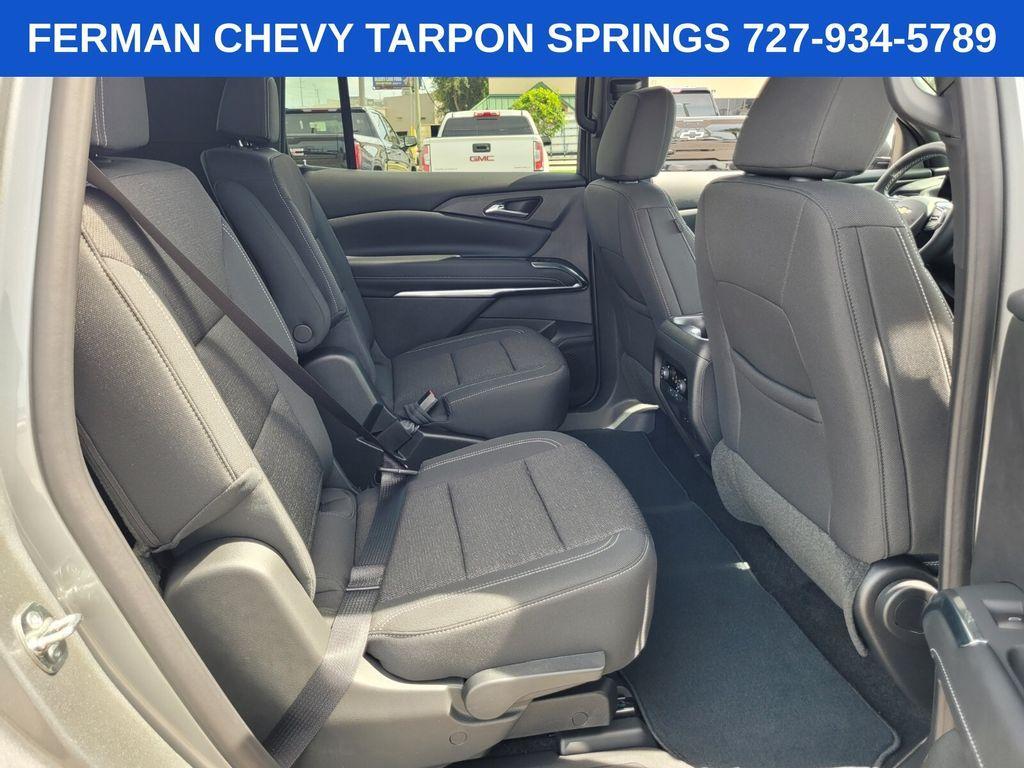 new 2025 Chevrolet Traverse car, priced at $39,895