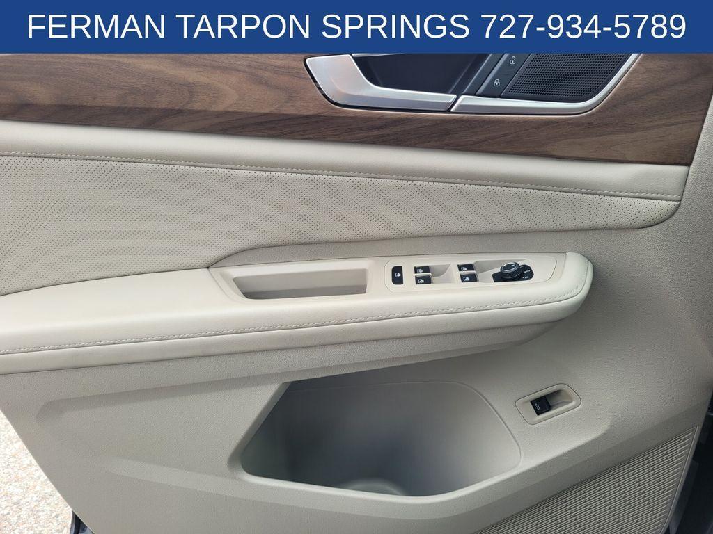 used 2024 Volkswagen Atlas car, priced at $30,000