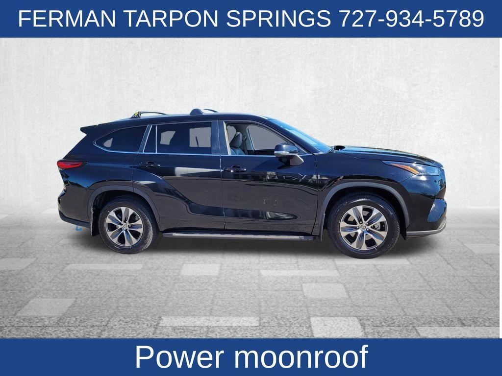 used 2023 Toyota Highlander car, priced at $37,596