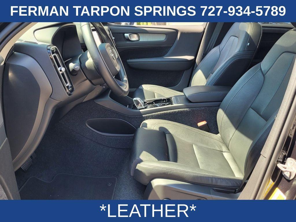 used 2025 Volvo XC40 car, priced at $35,400