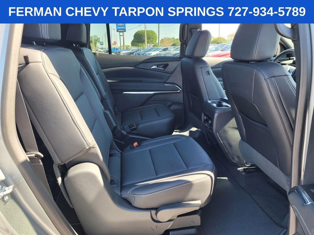 new 2025 Chevrolet Traverse car, priced at $42,135