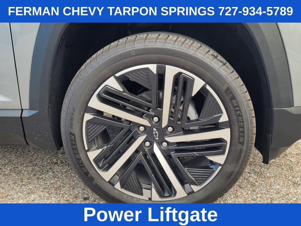 new 2026 Chevrolet Equinox car, priced at $33,140