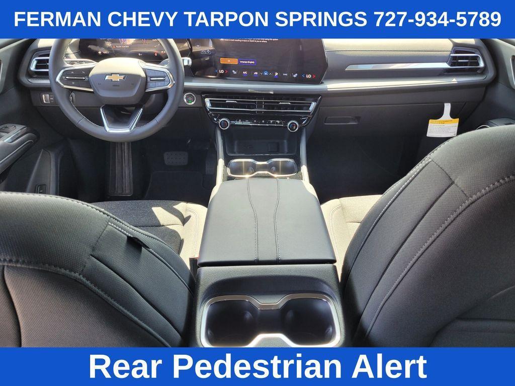 new 2025 Chevrolet Traverse car, priced at $40,395