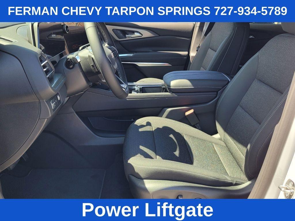 new 2025 Chevrolet Traverse car, priced at $40,395