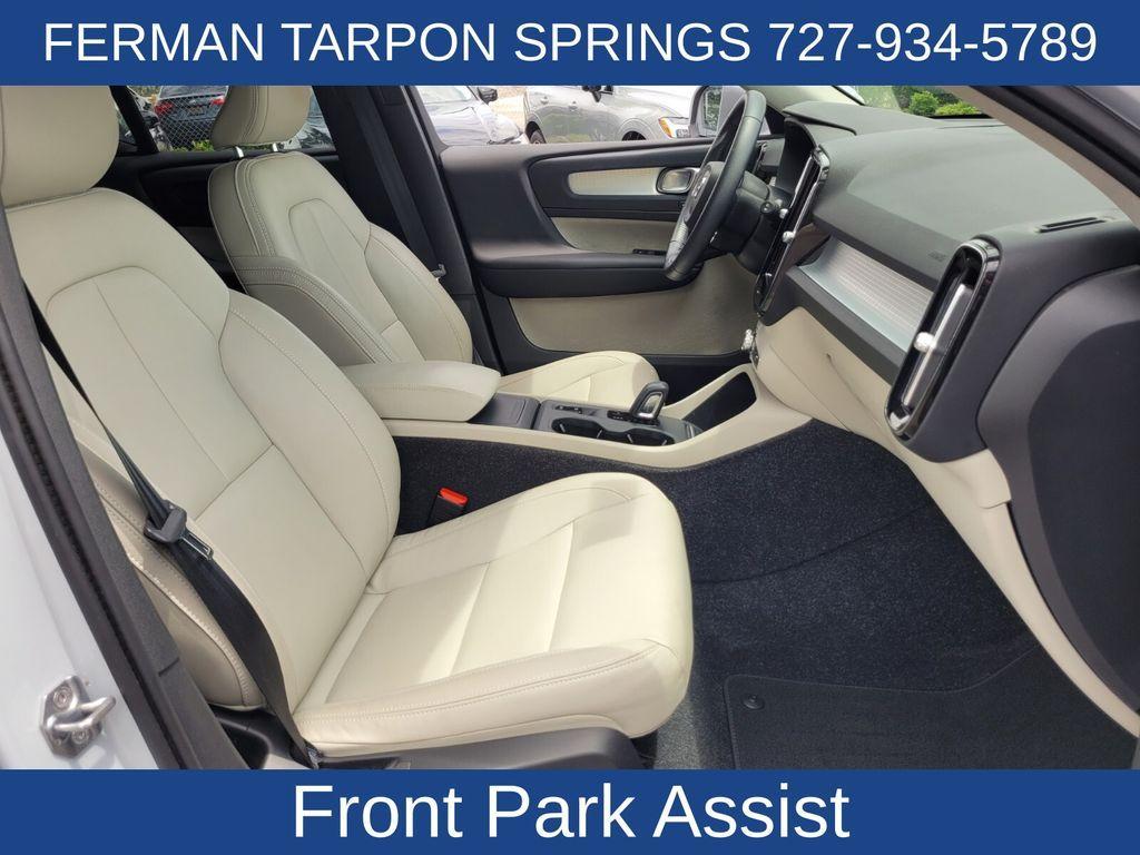 used 2021 Volvo XC40 car, priced at $24,991