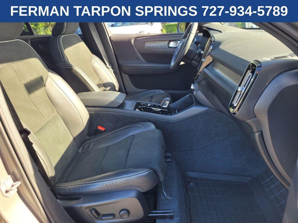 used 2022 Volvo XC40 car, priced at $30,900