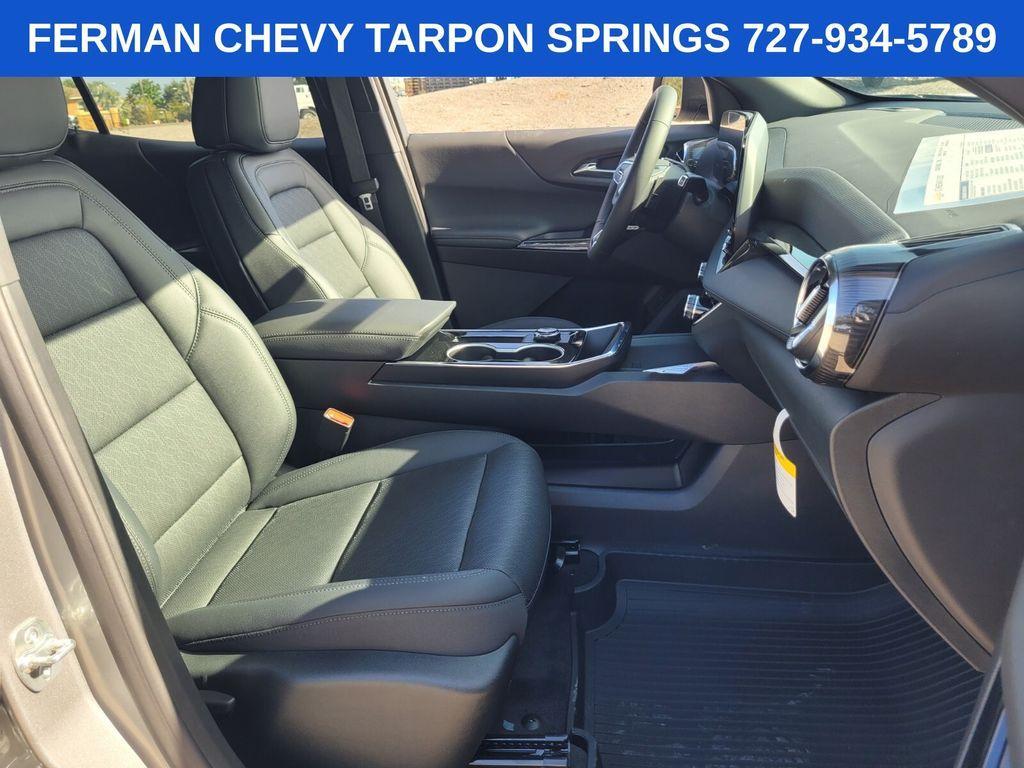 new 2026 Chevrolet Equinox car, priced at $30,315
