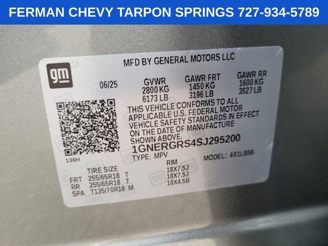 new 2025 Chevrolet Traverse car, priced at $39,895