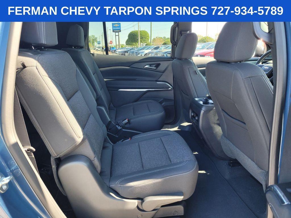 new 2025 Chevrolet Traverse car, priced at $40,595