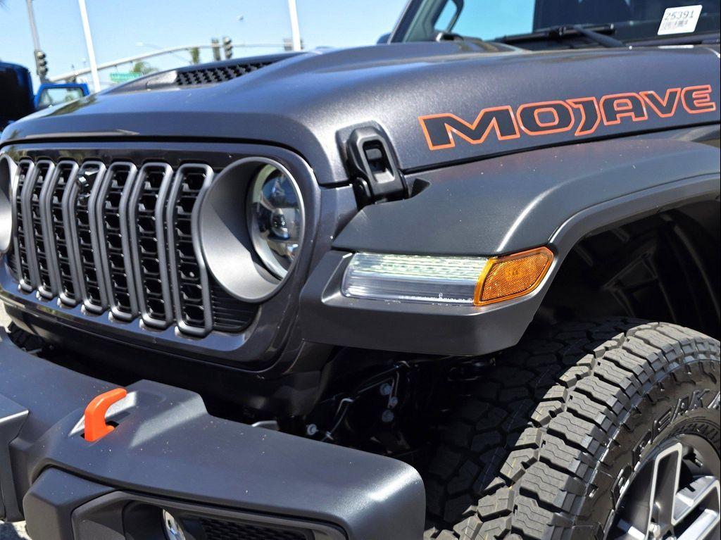 new 2025 Jeep Gladiator car, priced at $51,900