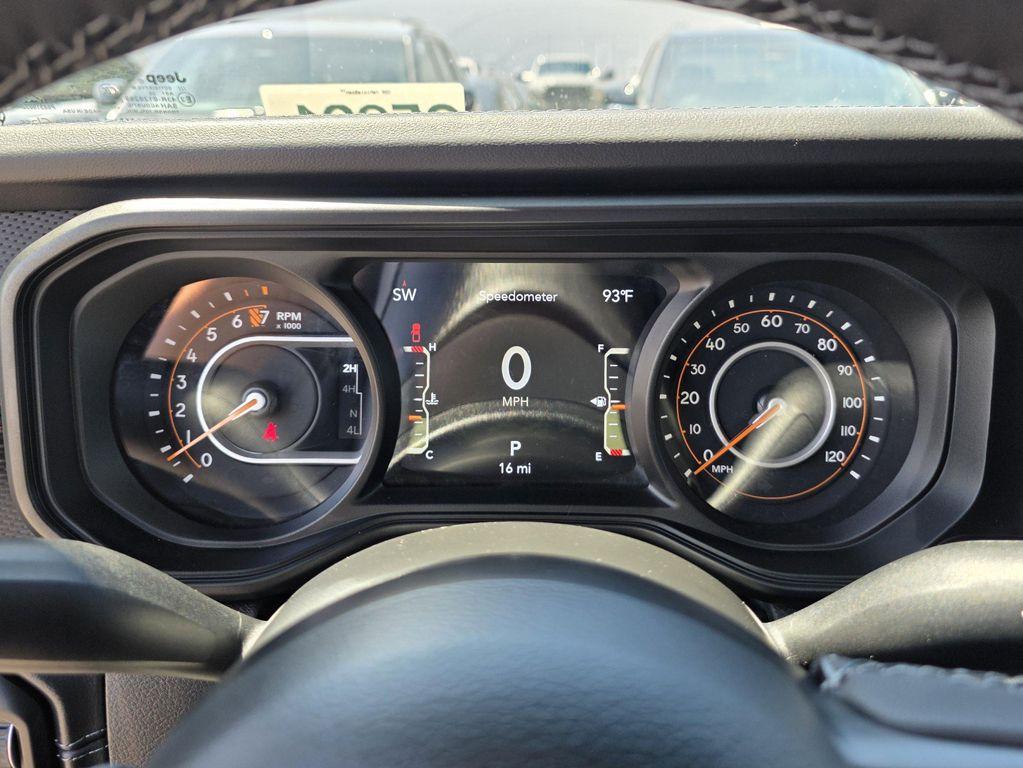 new 2025 Jeep Gladiator car, priced at $51,900