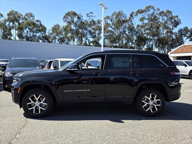 new 2025 Jeep Grand Cherokee car, priced at $44,900