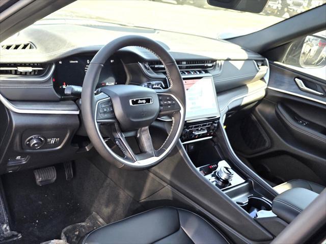 new 2025 Jeep Grand Cherokee car, priced at $44,900