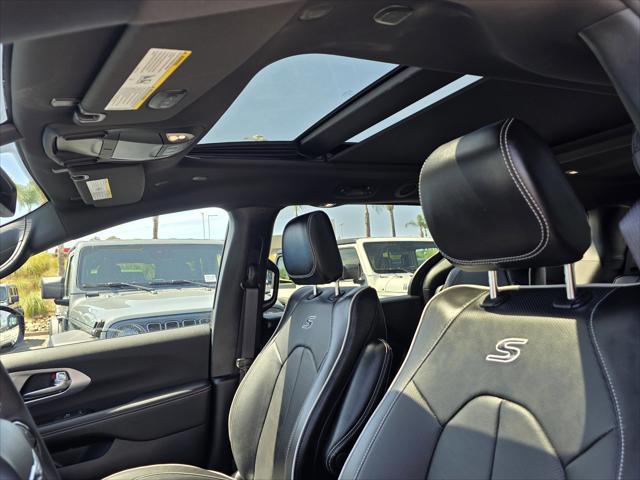 new 2025 Chrysler Pacifica Hybrid car, priced at $49,900