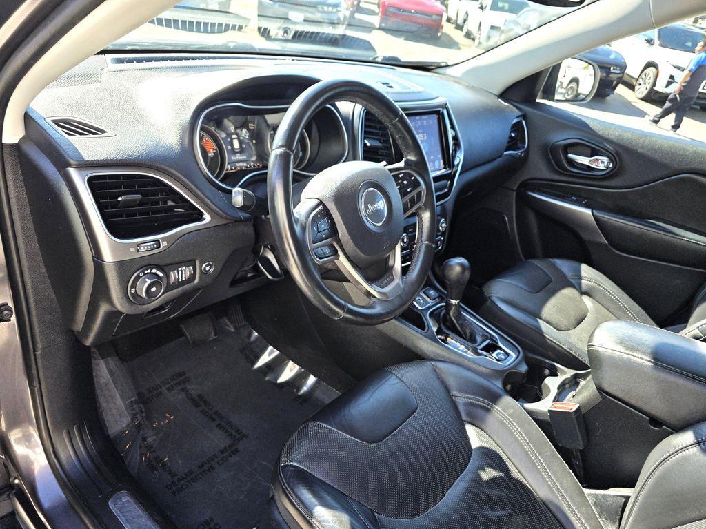 used 2019 Jeep Cherokee car, priced at $15,900