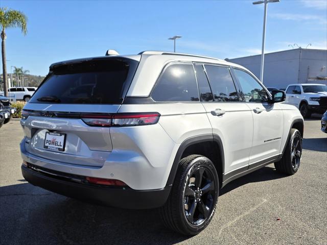 new 2025 Jeep Grand Cherokee car, priced at $42,700