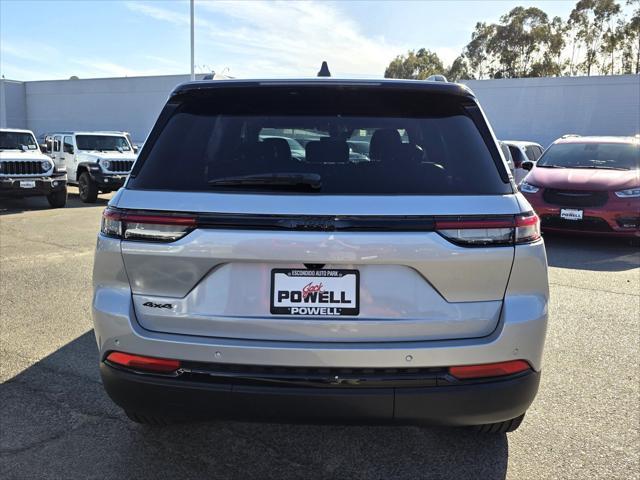 new 2025 Jeep Grand Cherokee car, priced at $42,700
