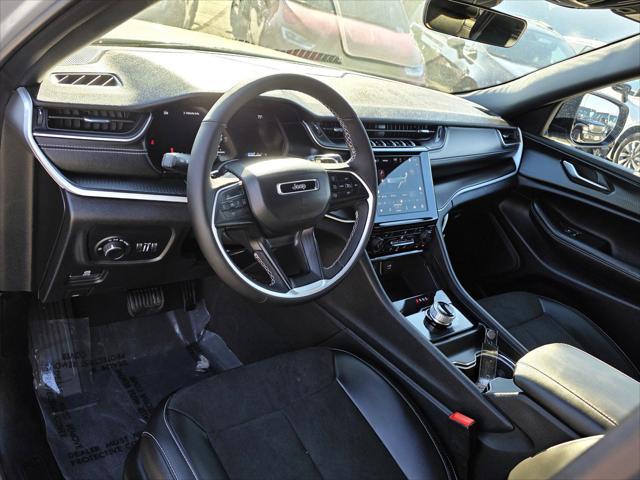 new 2025 Jeep Grand Cherokee car, priced at $42,700
