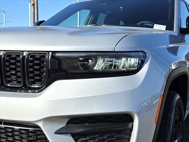 new 2025 Jeep Grand Cherokee car, priced at $42,700