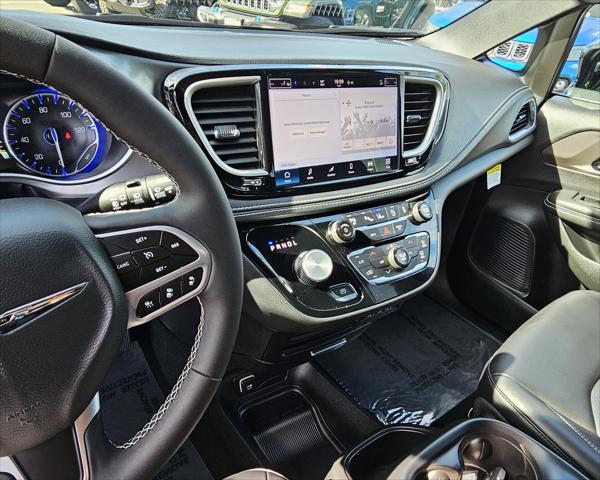 new 2025 Chrysler Pacifica car, priced at $39,900