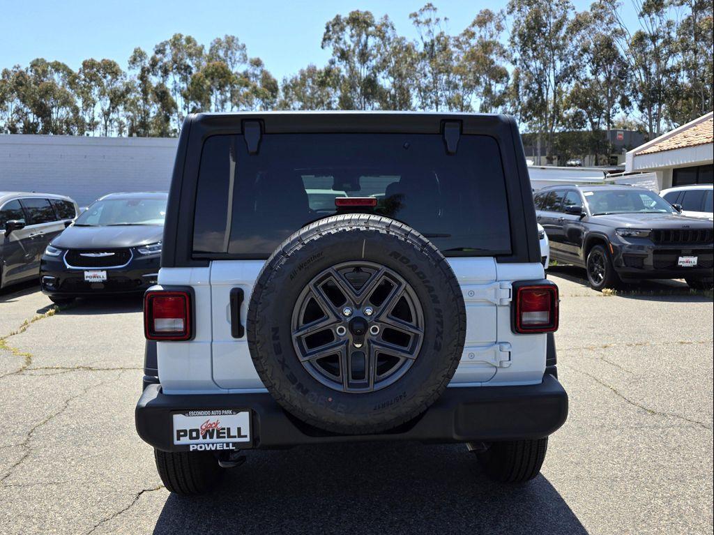 new 2025 Jeep Wrangler car, priced at $42,085