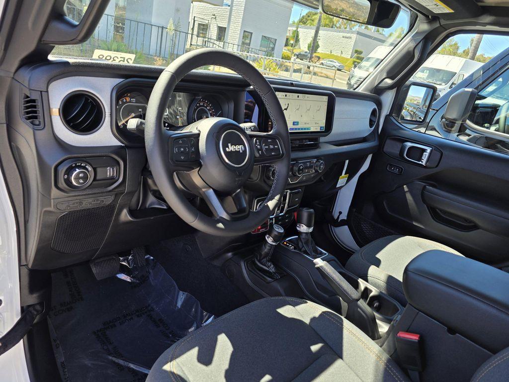 new 2025 Jeep Gladiator car, priced at $46,900