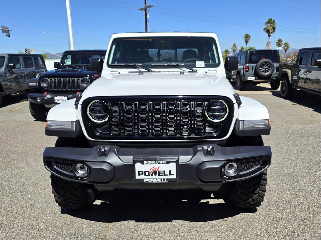 new 2025 Jeep Gladiator car, priced at $46,900